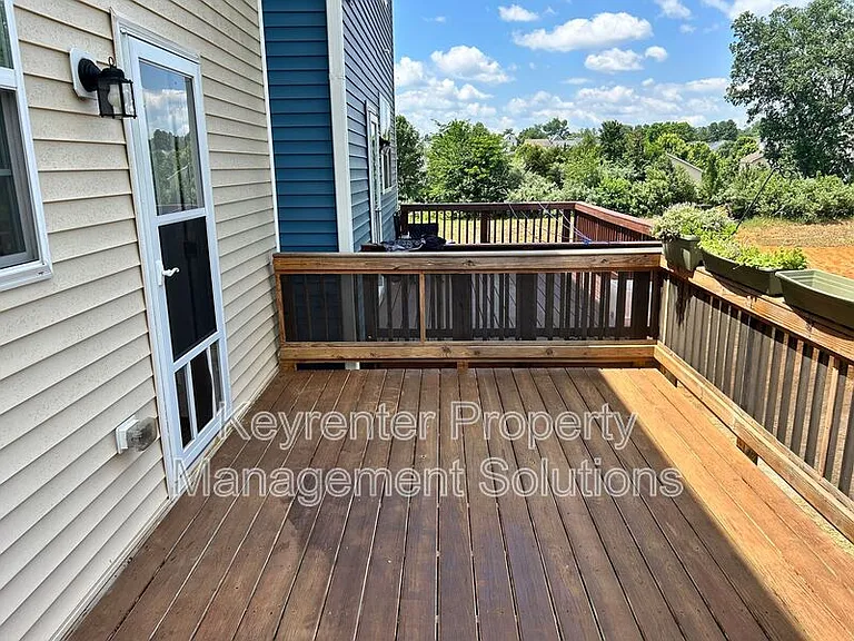 213 Willowshire Ct — Photo 36