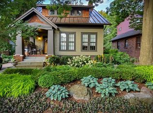 58 Amherst Rd, Pleasant Ridge, MI 48069