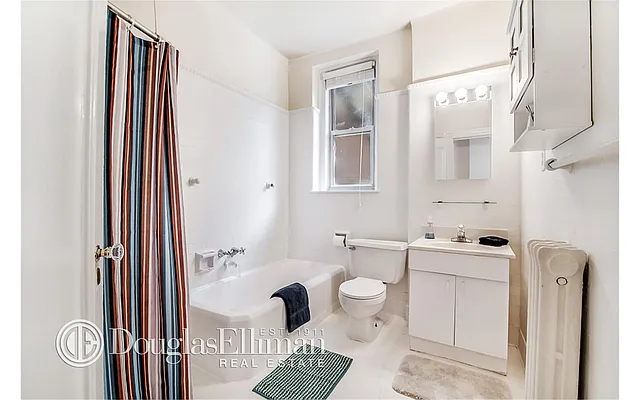 Sold by Douglas Elliman | media 14