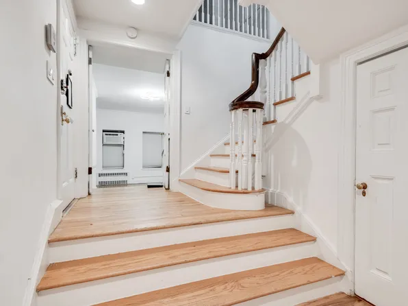 102 Pierrepont Street image 28 of 42