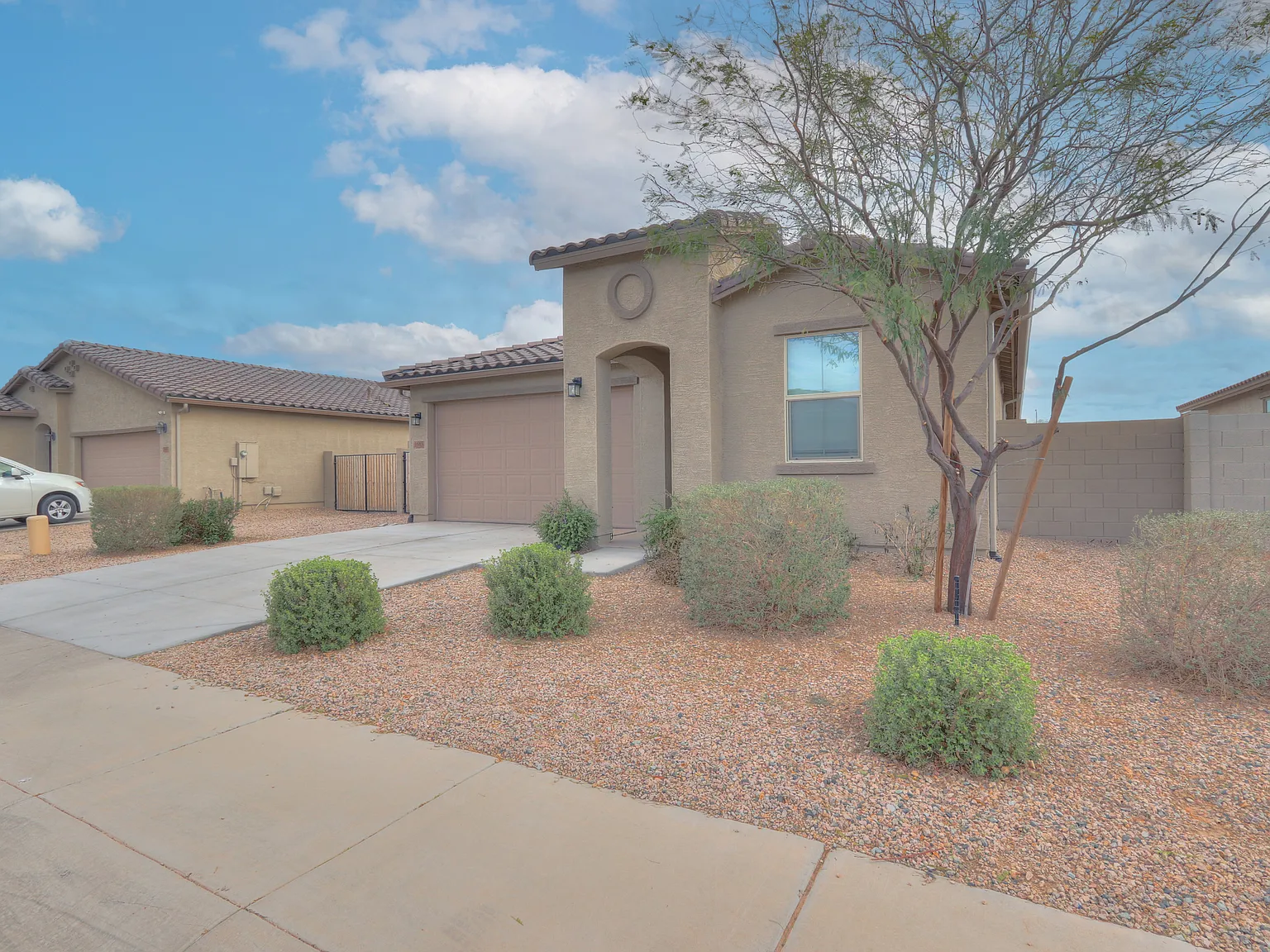 3 bed, 1896 sqft, $1,900 — Photo 3