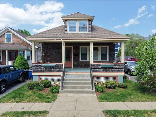 25 Peckham Ave Photo 1