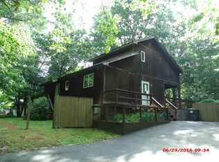 110 Woodland Rd, Milford, PA 18337
