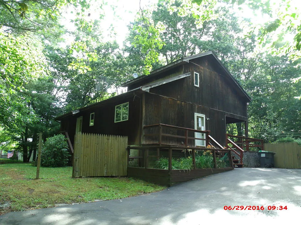 110 Woodland Rd photo 1