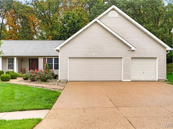 410 English Manor Dr, Wentzville, MO 63385