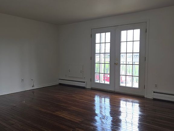 3rd image of 515 W Water St APT C