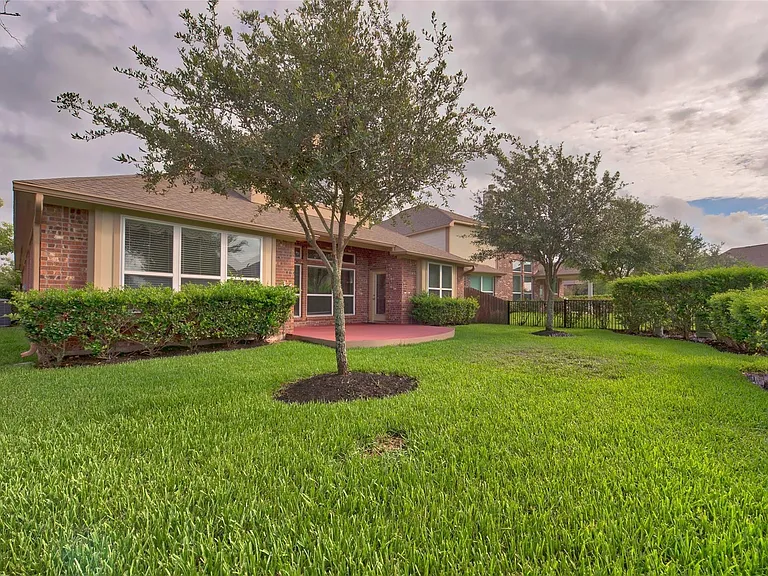 6906 Patterson Dr — Photo 28