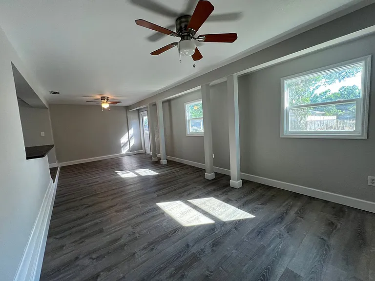 2443 Duke Ln — Photo 16