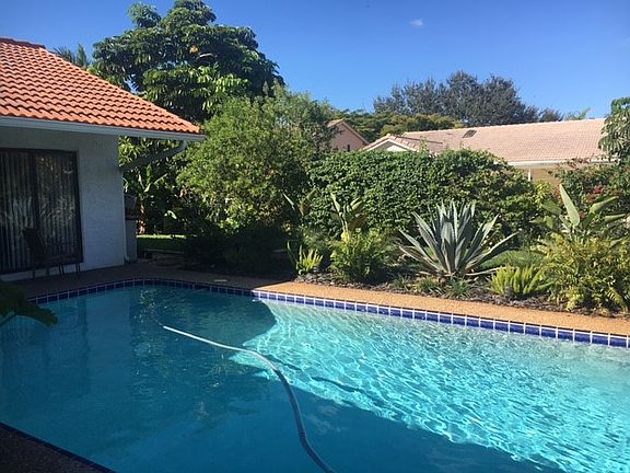 2nd image of 10977 NW 14th St