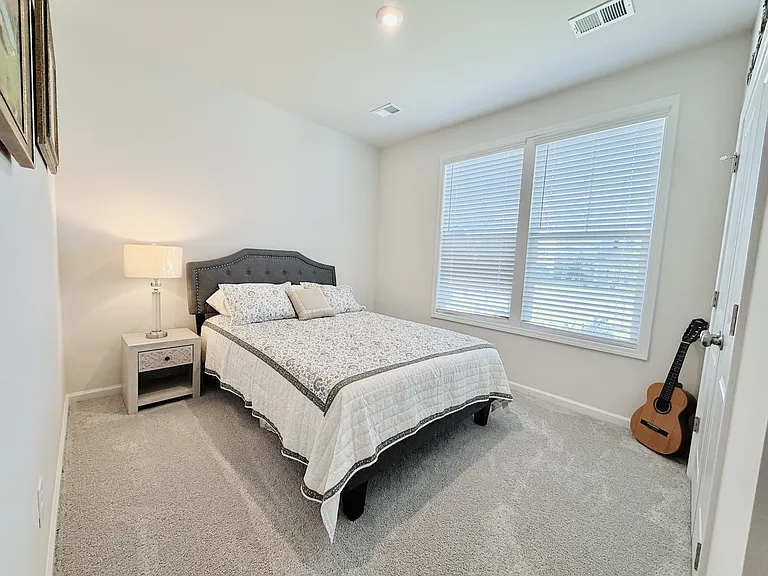 667 Honeydew Dr — Photo 9