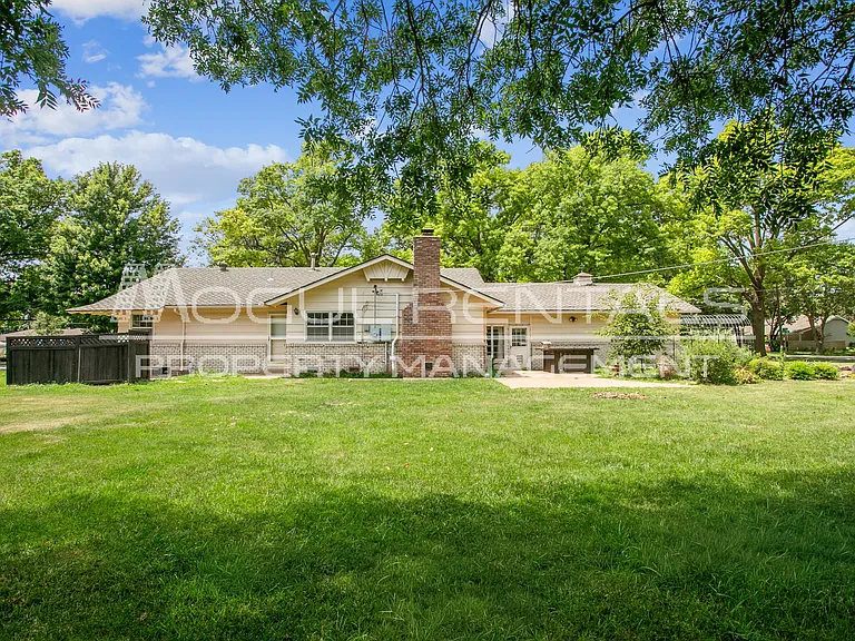 500 S Circle Lake Rd — Photo 20