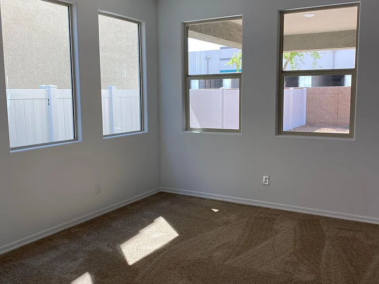 9009 W Jefferson St — Photo 3