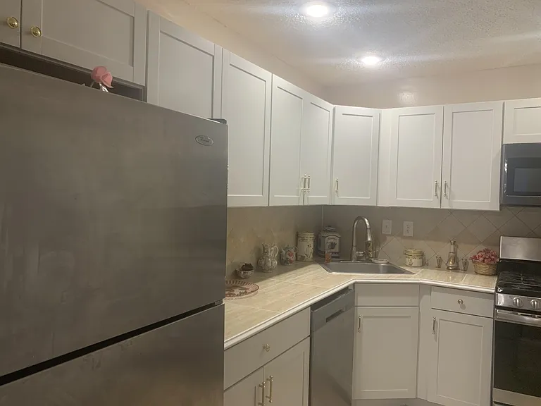 227 Lindsey Ct #1 — Photo 17