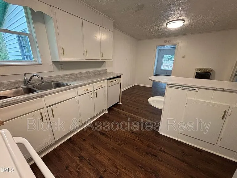 87 Robert Thompson Rd — Photo 25