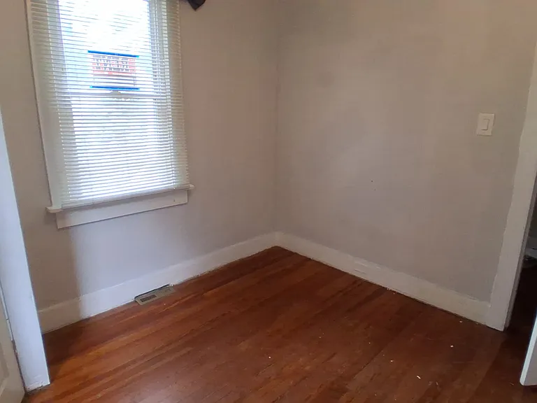 4812 Erskine Rd — Photo 11