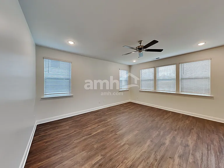 15712 Thomas Rd — Photo 6