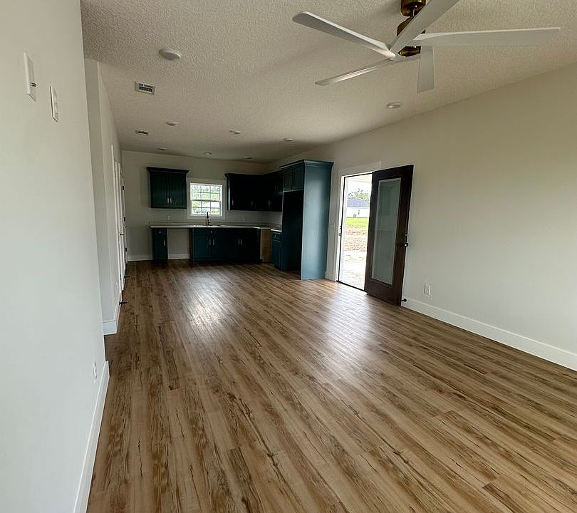59 Wilson St, Hazlehurst, GA 31539 | Zillow