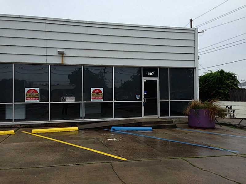 1st image of 1007 E Judge Perez Dr