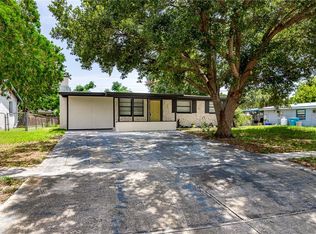 9120 Southern Comfort Dr, Largo, FL 33773