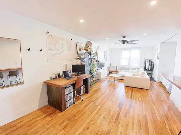 130 121st Bch Unit 2B, Rockaway Park, NY 11694