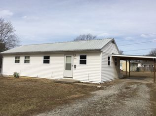 704 Sunset Blvd, Knob Noster, MO 65336