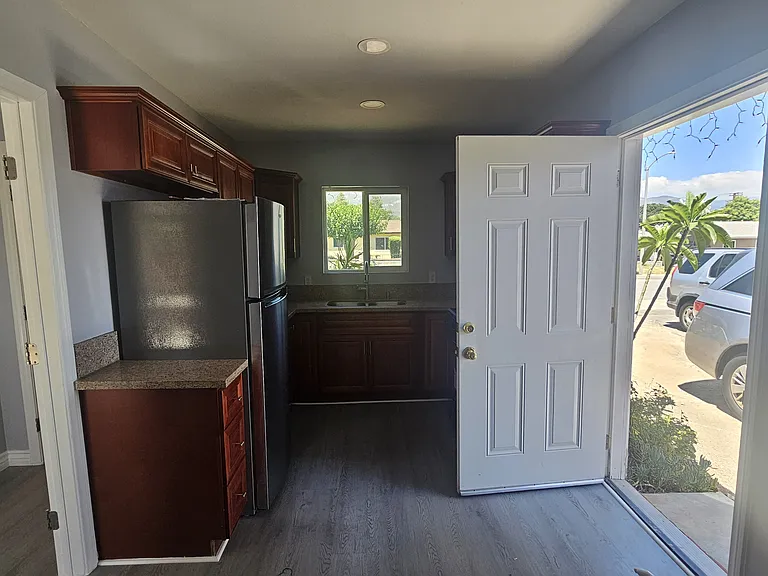 1575 Sheridan Rd — Photo 4