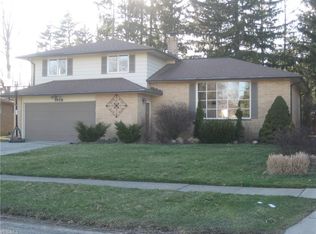 7458 Meadow Ln, Parma, OH 44134