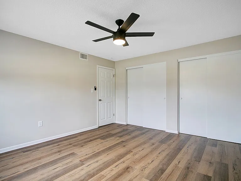 1223 Pamela St — Photo 12