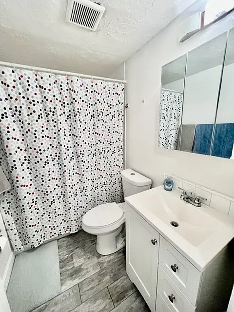 2 bed, 999 sqft, $3,500 — Photo 2