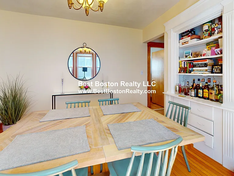 35 Woods Ave — Photo 8