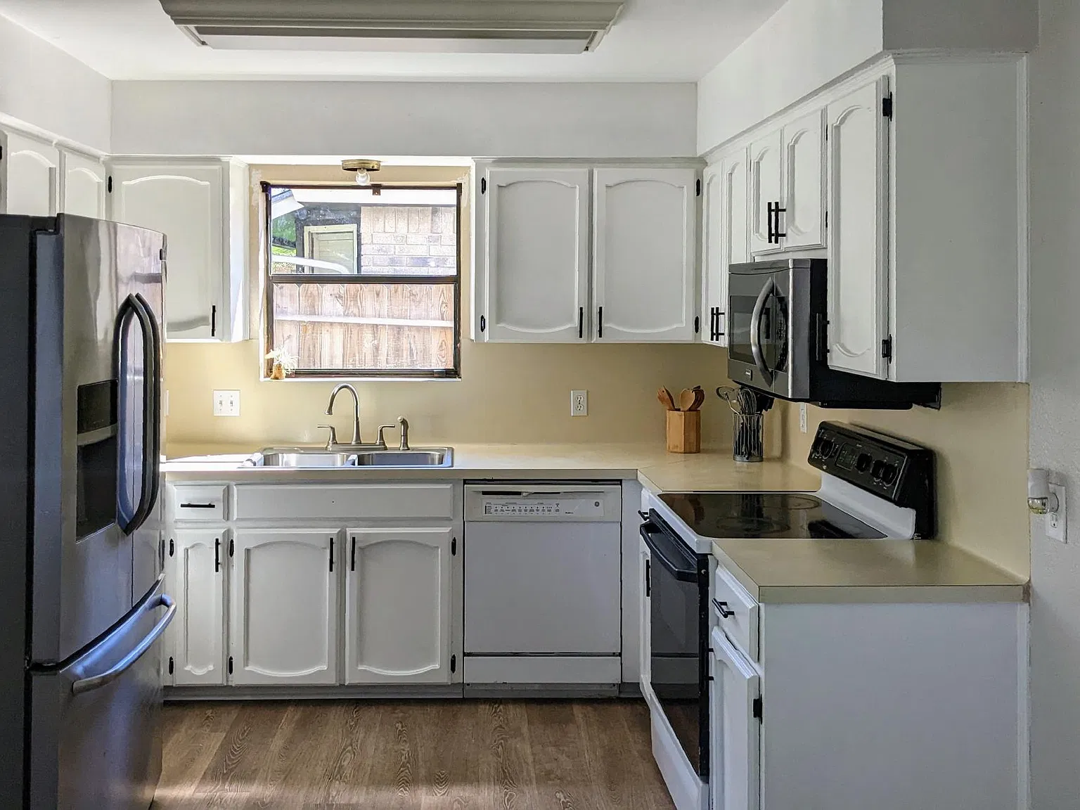 3 bed, 1226 sqft, $1,850 — Photo 3