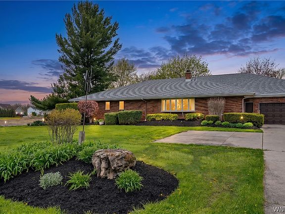 2nd image of 4115 Mapleton Rd