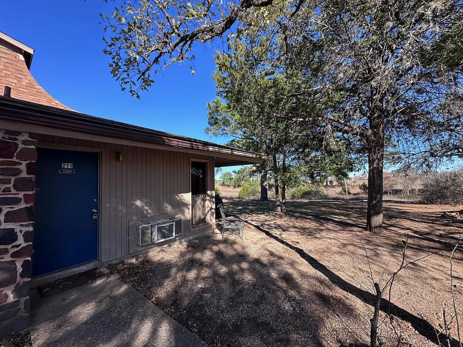 1 bed, 1.0 bath, 420 sqft, $1,100 — Photo 2