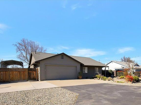 4th image of 2634 Madrone St