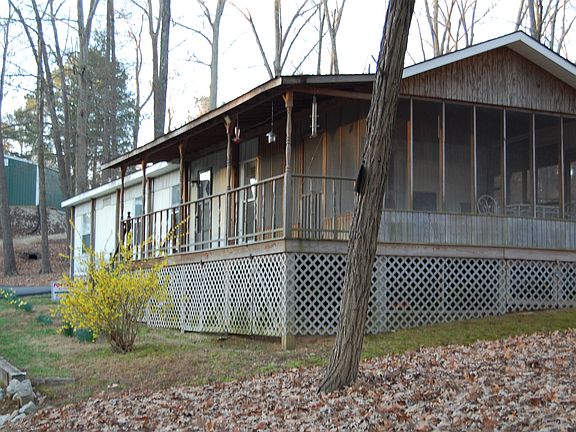 Screened Porch facing water