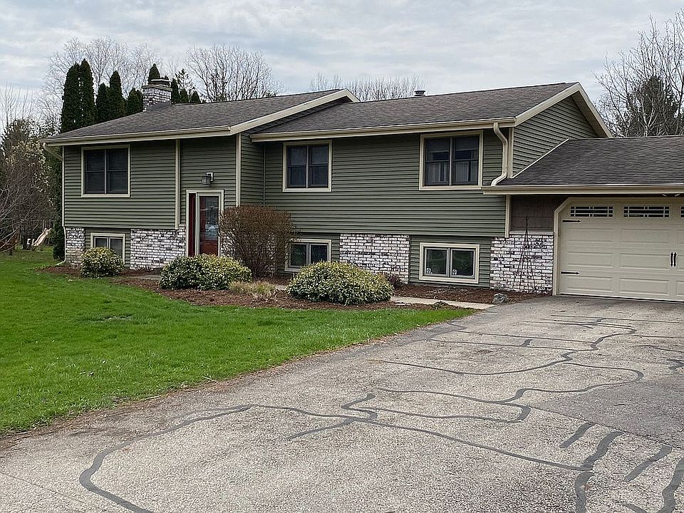 1st image of 5601 Lavin Way