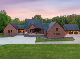 783 Kings Chapel Rd, New Castle, PA 16105