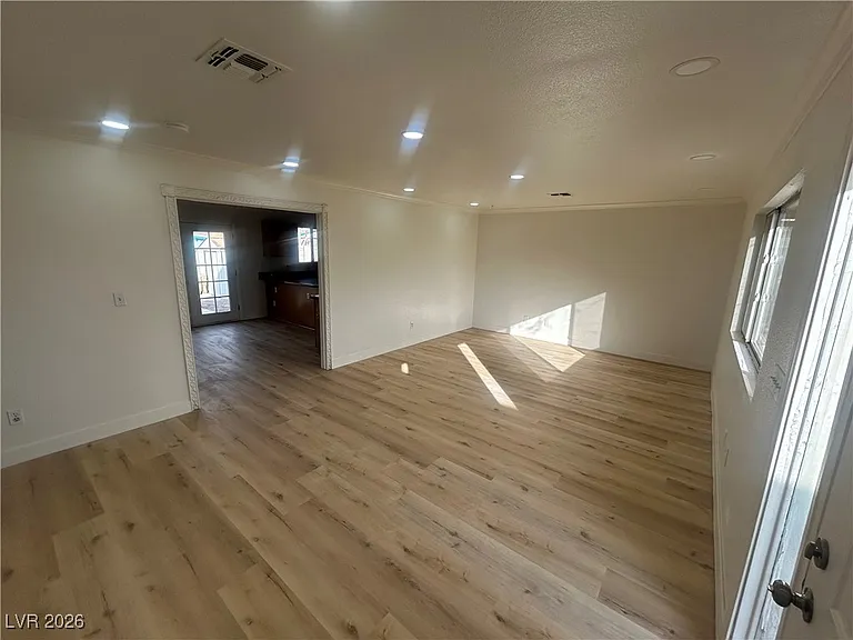 5900 Fawn Ave — Photo 4