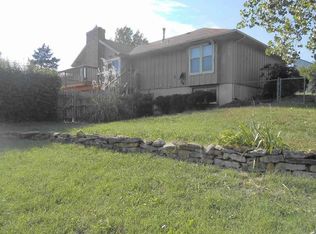 2258 SW Llandovery Ln, Topeka, KS 66614