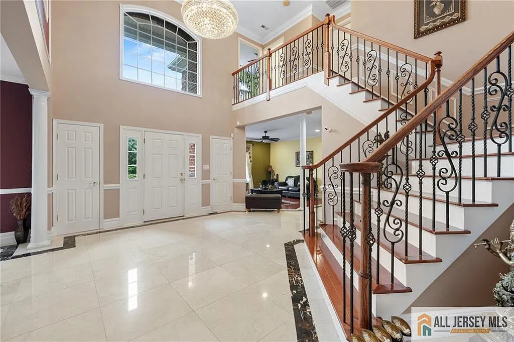 5 bed, 5.0 bath, 4200 sqft, $7,000 — Photo 4