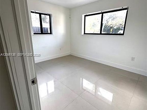 5th image of 12635 SW 84th Avenue Rd #0