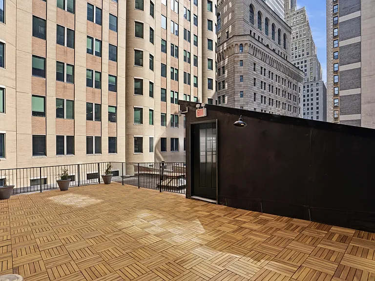 63 Nassau St #202 — Photo 15