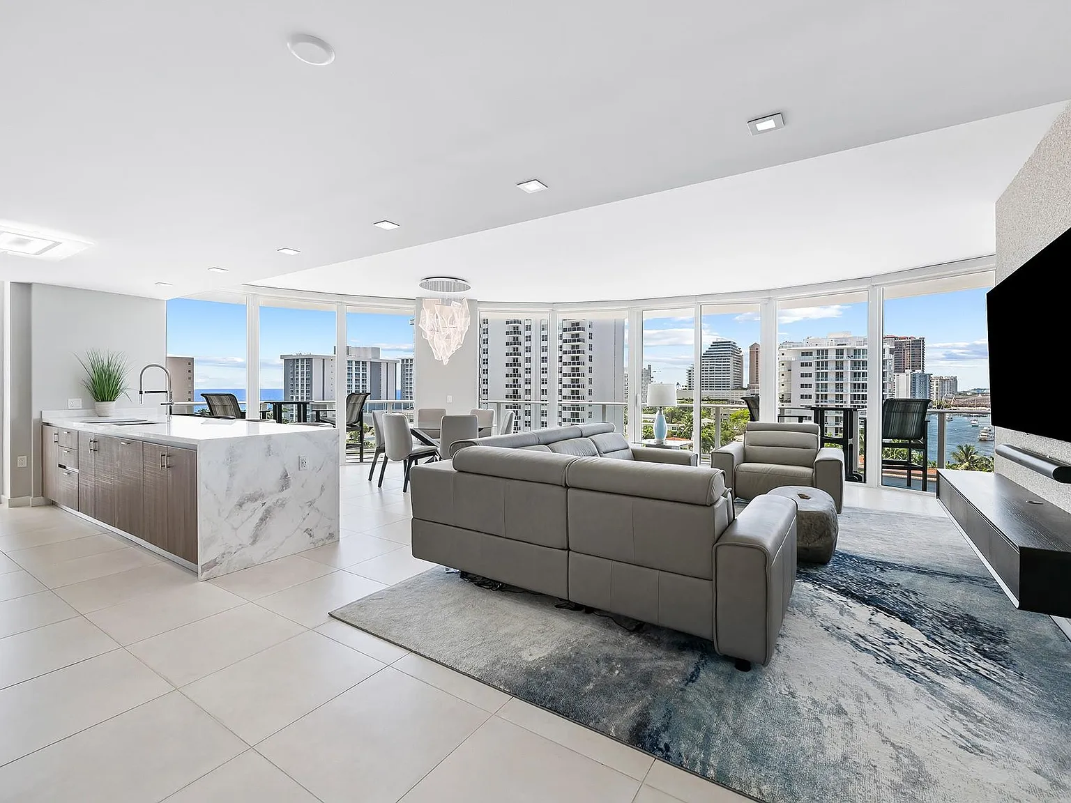 3 bed, 3.5 bath, 2003 sqft, $10,000 — Photo 4