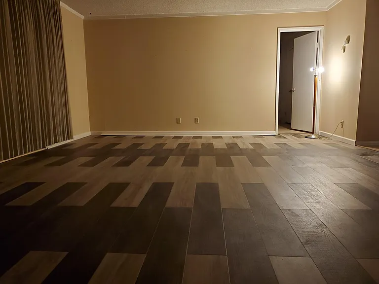 2540 Clairemont Dr #101 — Photo 10