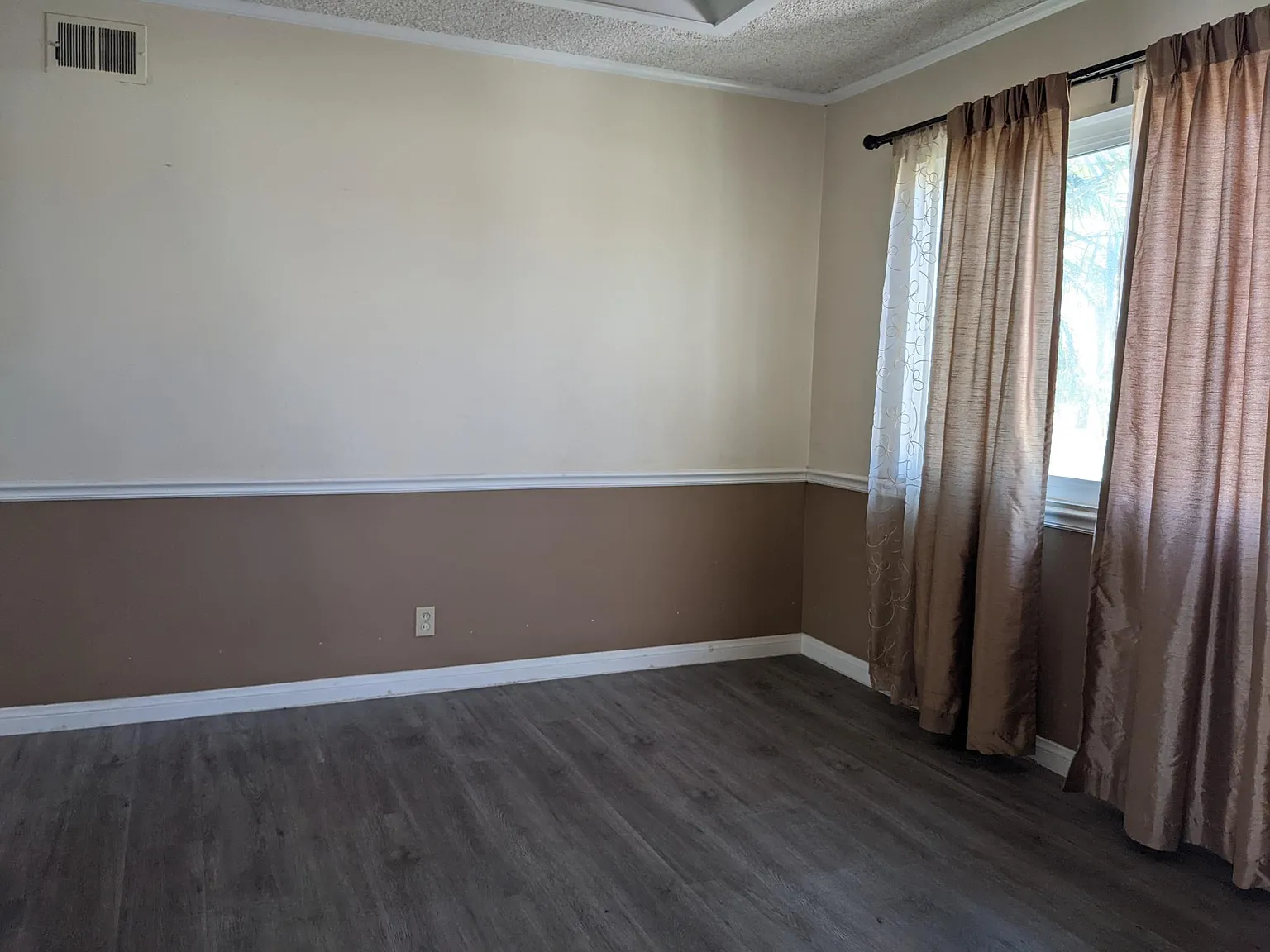 3 bed, 1210 sqft, $3,800 — Photo 4