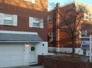 7321 Hiola Rd, Philadelphia, PA 19128