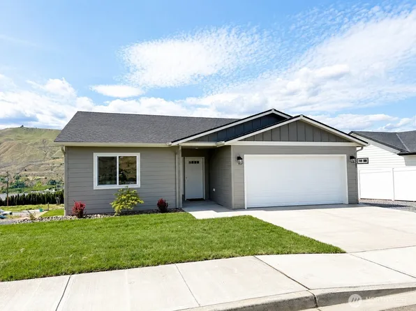 1382 Juno Street SE, East Wenatchee, WA 98802