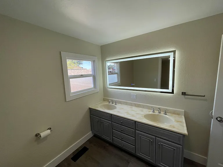 3241 Trinity St — Photo 18