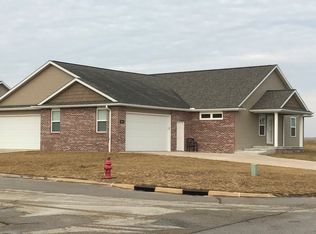 206 Stallion Way, Goodfield, IL 61742