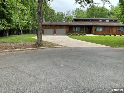 625 Roberge Dr, River Vale, NJ, 07675